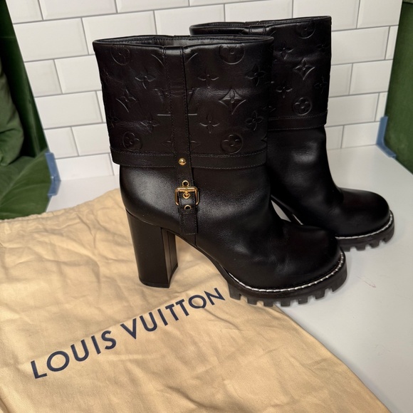 Louis Vuitton Star Trail Ankle Boots – Noir Monogram Embossed - Picture 2 of 7